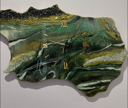 Clock in green and gold with crystals
