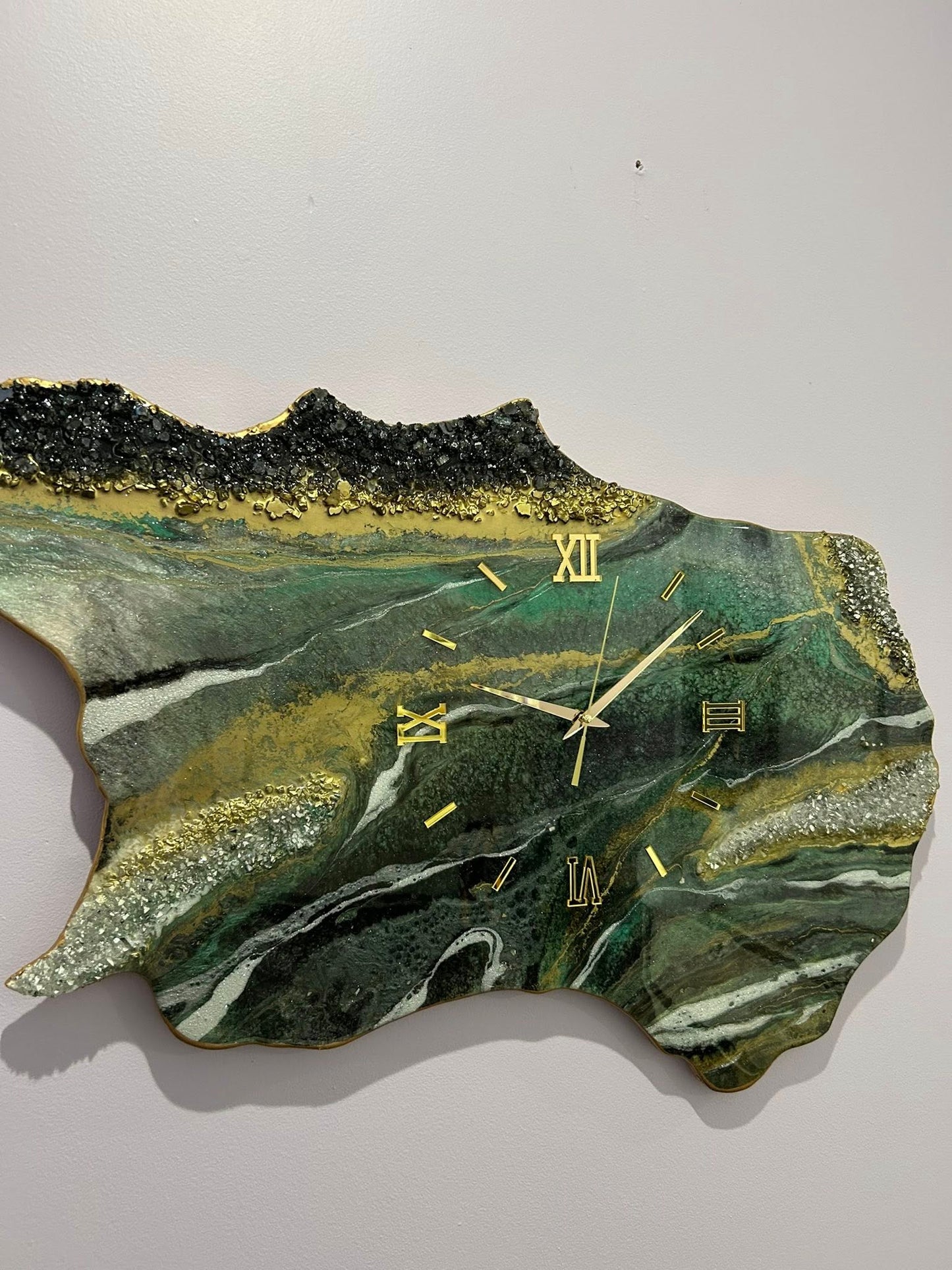 Clock in green and gold with crystals